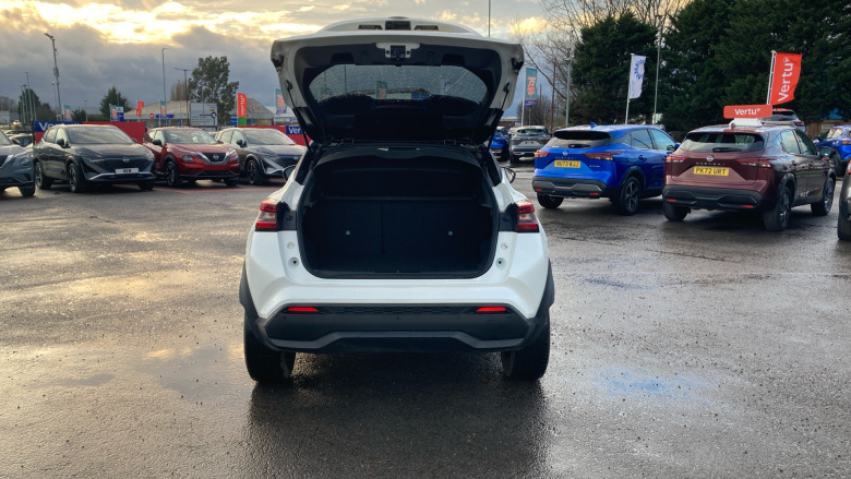 Nissan Juke 1.0 DiG-T 114 N-Connecta 5dr Petrol Hatchback